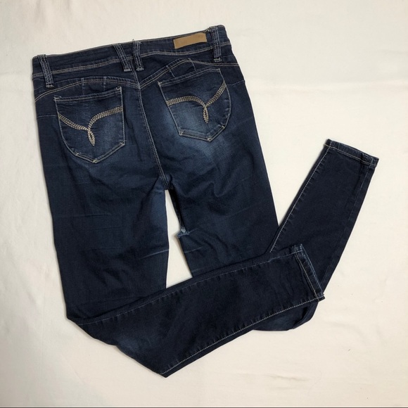 YMI WannaBettaButt MID-RISE Denim Jeans - Picture 2 of 9